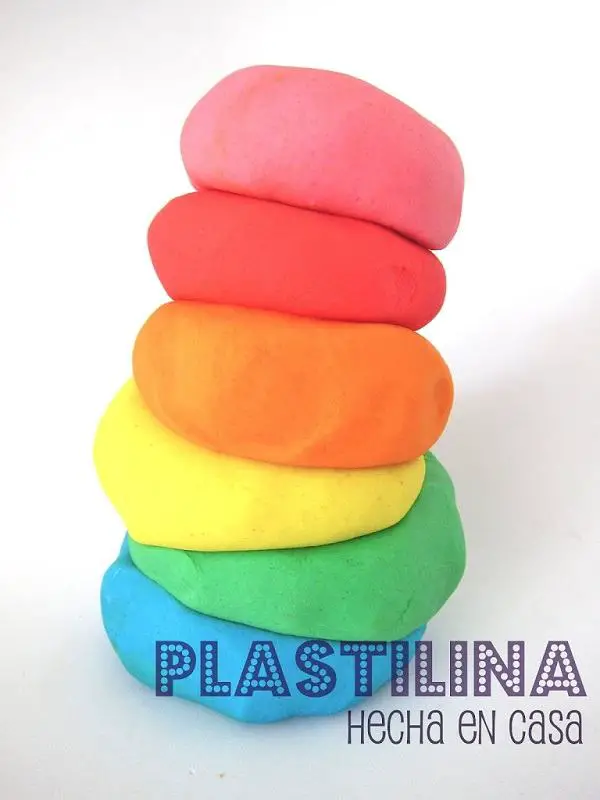 Cómo hacer plastilina casera tipo Play - Doh